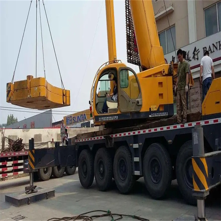 石首当地吊车出租|机器吊装|75吨|工厂搬迁服务