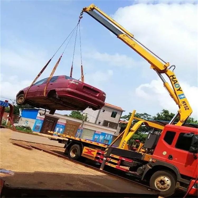 石首吊车吊汽车的正确方法